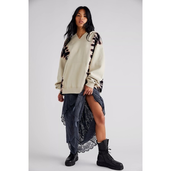 Free People x We The Free Washed It's A Vibe Tie-Dye Hoodie - Picture 4 of 10